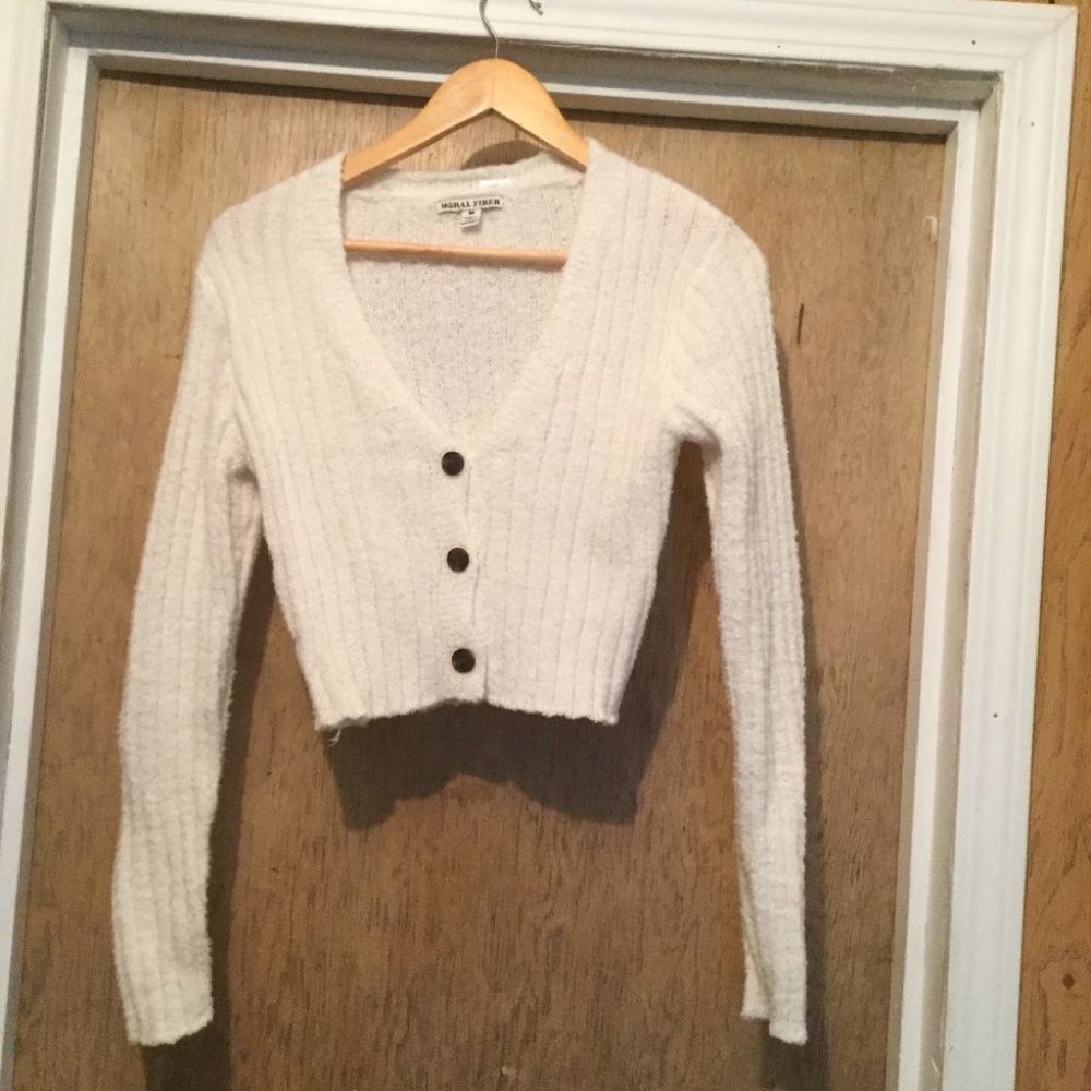 Moral Fiber Cropped button front cardigan excellent condition size medium